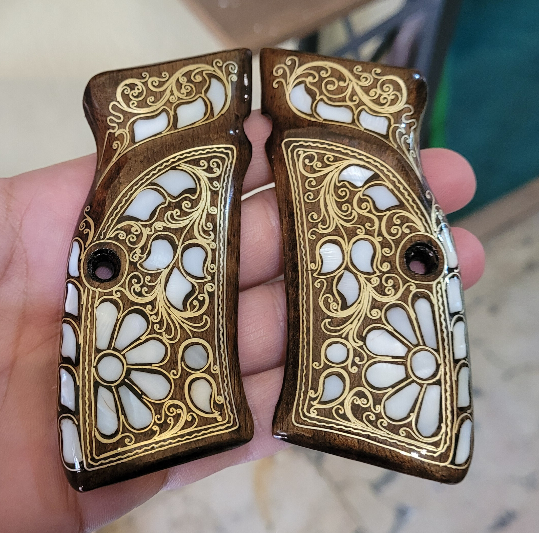 Özel sedef işlemeli Sarsılmaz P8 L tabanca kabzesi(sk-001)